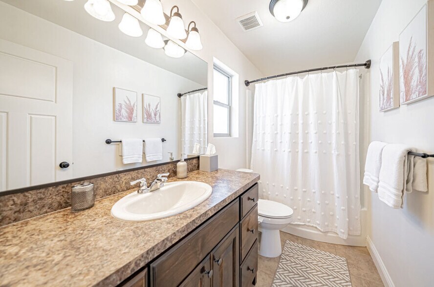 Building Photo - 3853 Tradition Ct
