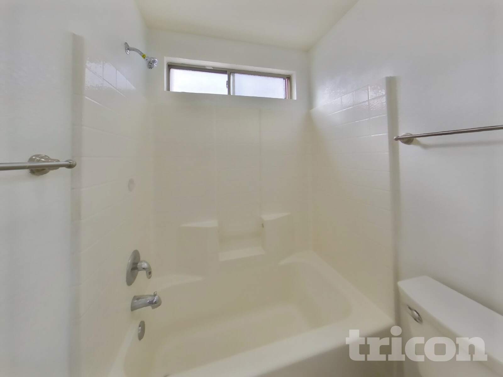 Building Photo - 873 E Geona St