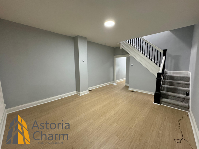 Building Photo - Newly Renovated 3BD/1.5BA townhome in Balt...