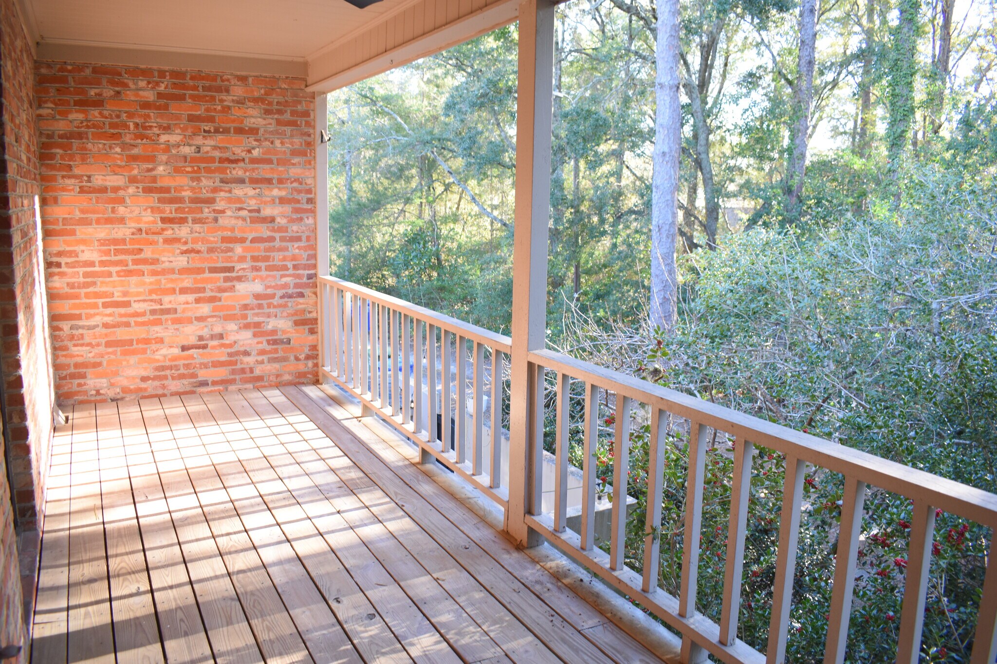 Building Photo - 2720 Oleander Dr