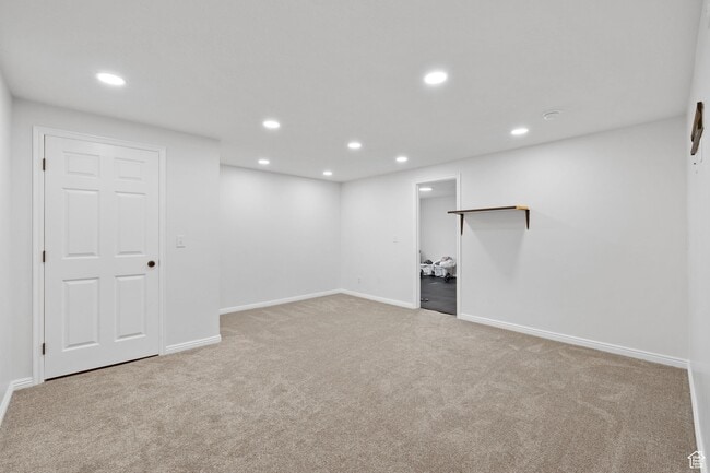 Building Photo - 1297 S 950 W