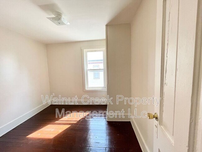 Building Photo - 1816 -1818 E 29th St