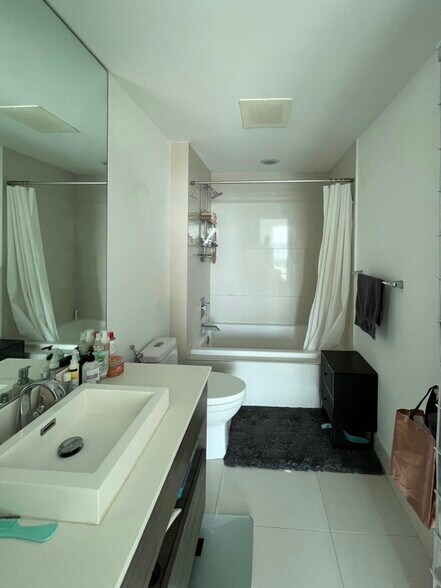 Bathroom - 1100 S Miami Ave