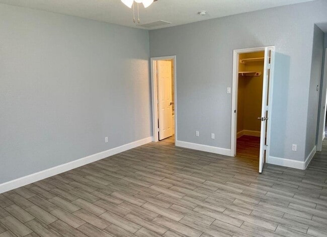 Building Photo - 3116 Creek Bank Ln