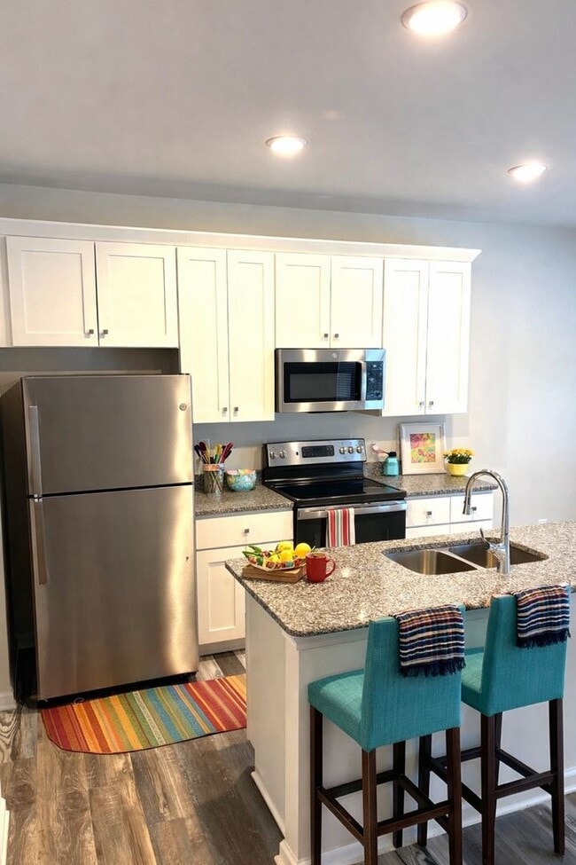 Building Photo - Stunning 3BR 2.5BA Home in Mooresville • 2 Car Garage