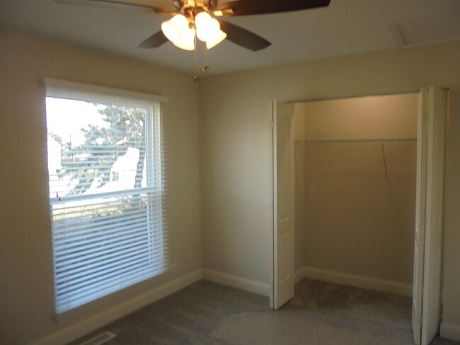 Building Photo - 1534 St Andrews Cir