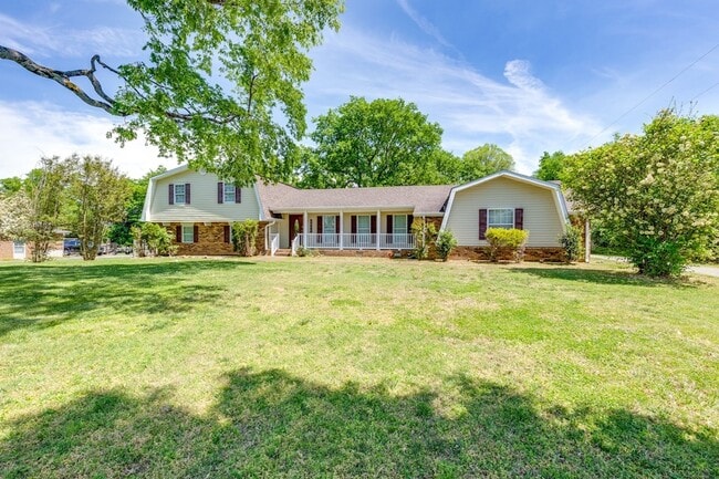 Building Photo - 1316 Rivermont Dr