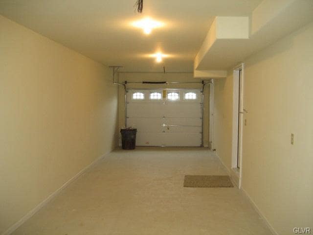 Building Photo - Townhouse For Rent $1995