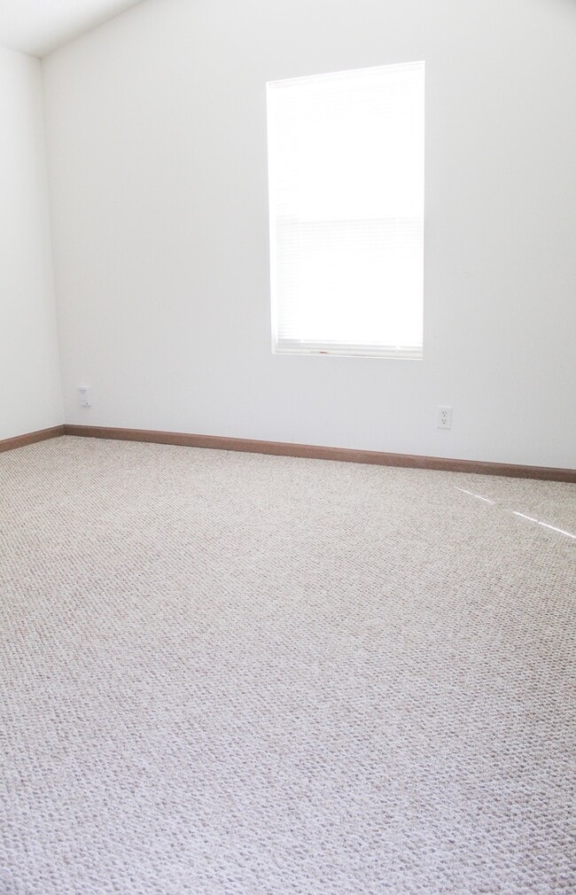 Building Photo - 2 bedroom and 2 bathroom property located in West Lafayette!