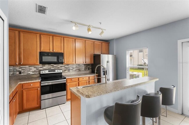 Building Photo - 2075 Cypress Bay Blvd