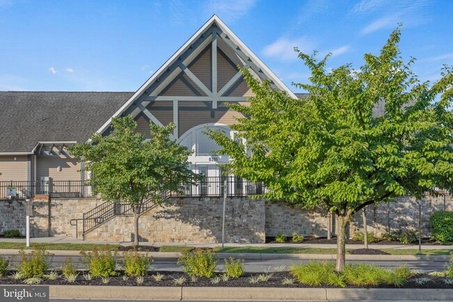 Building Photo - 6405 Walcott Ln