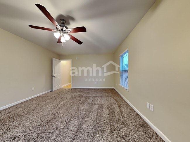 Building Photo - 90 Summer Hill Way