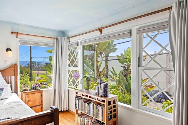 Building Photo - 773 St Ann's Dr