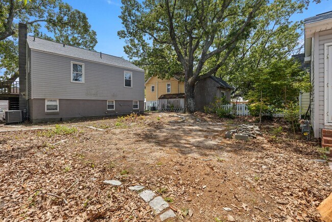 Building Photo - 317 35th St