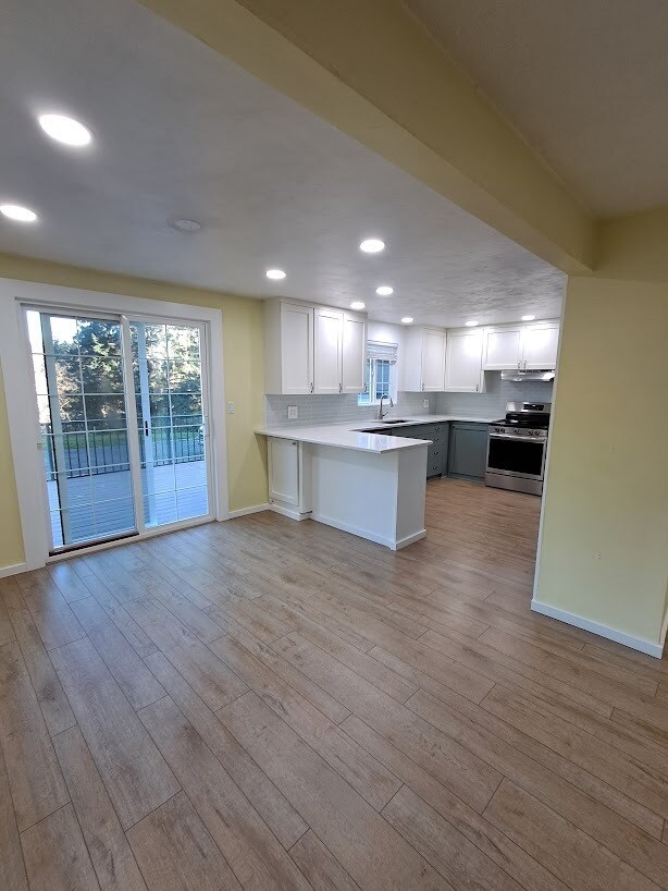 Building Photo - 3911 NE Rova Rd