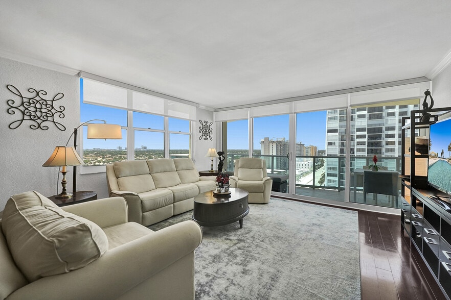 Building Photo - 2501 S Ocean Dr