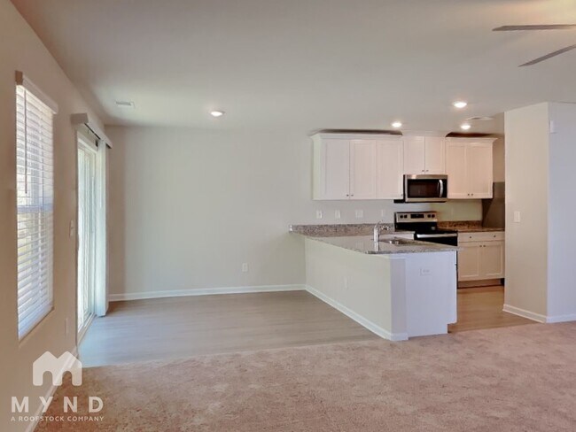 Building Photo - 180 Ivy Bank Dr