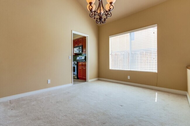 Building Photo - Lovely Home | Prime Westpark Location