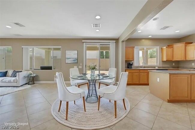 Building Photo - 2501 Bechamel Pl