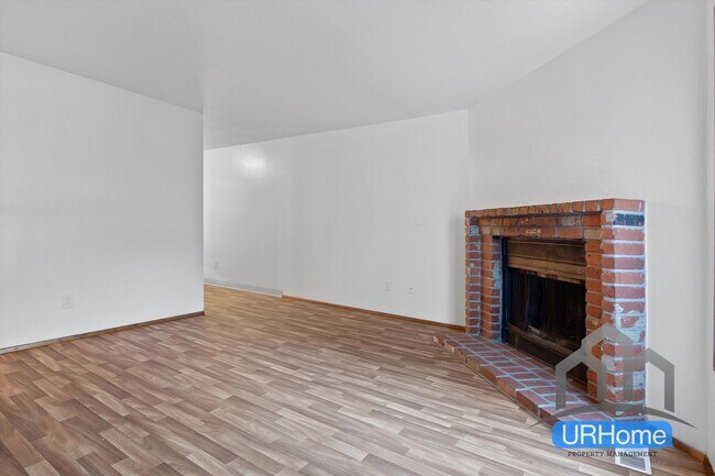 Building Photo - 426 SE 169th Ave