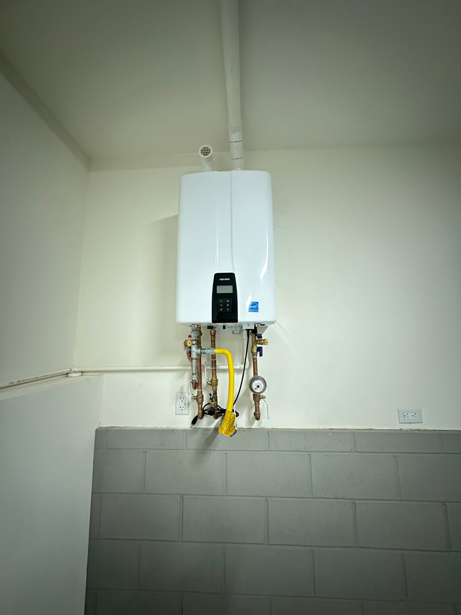 Top of the Line tankless water heater - 9646 Caminito de Maria