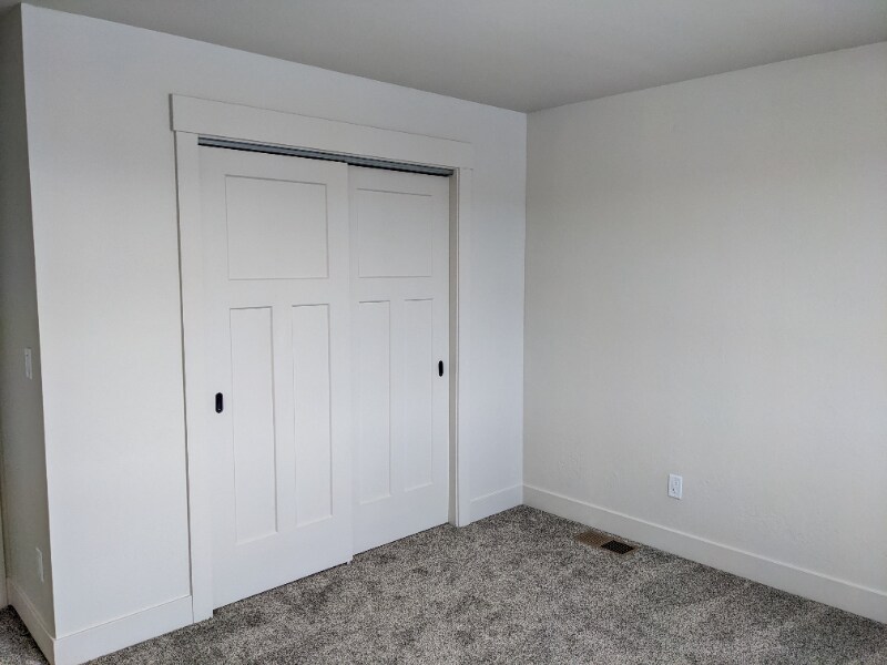 Building Photo - 4039 Snowberry Ave