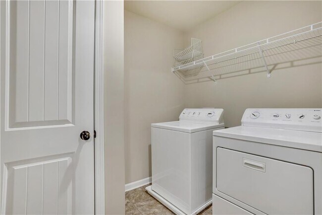 Building Photo - 2527 Morgan Chase Dr