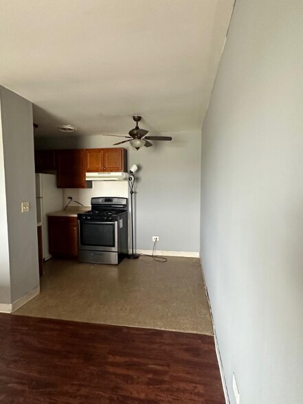 Building Photo - 363 Hawthorne Cir