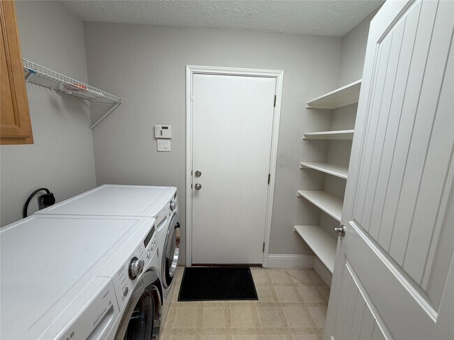 Building Photo - 13706 Naples Park Ln