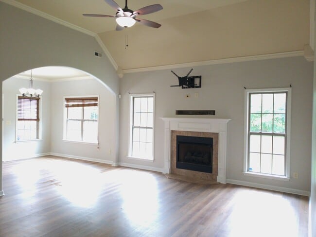 Building Photo - Beautiful Ranch in Fields of Northmeade! Minutes to Post!