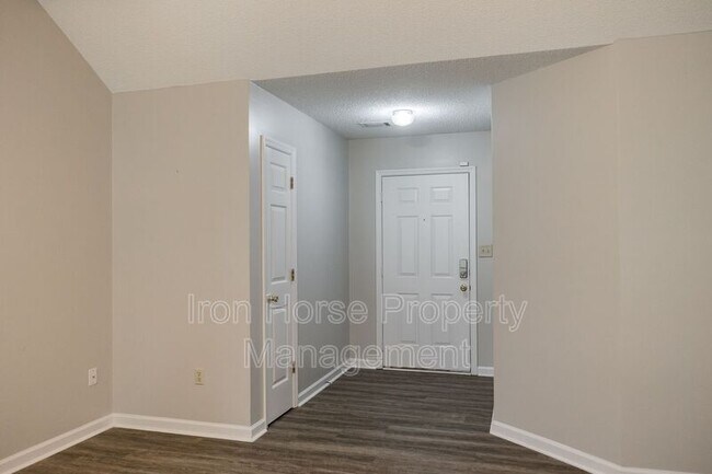 Building Photo - 107 Winthrop Ct