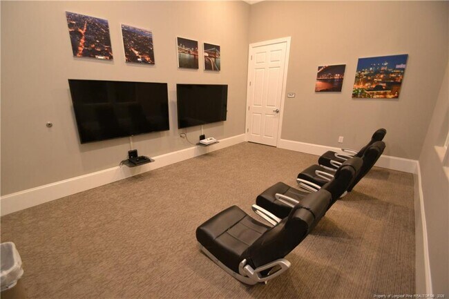 Building Photo - 244 Amber Acorn Ave