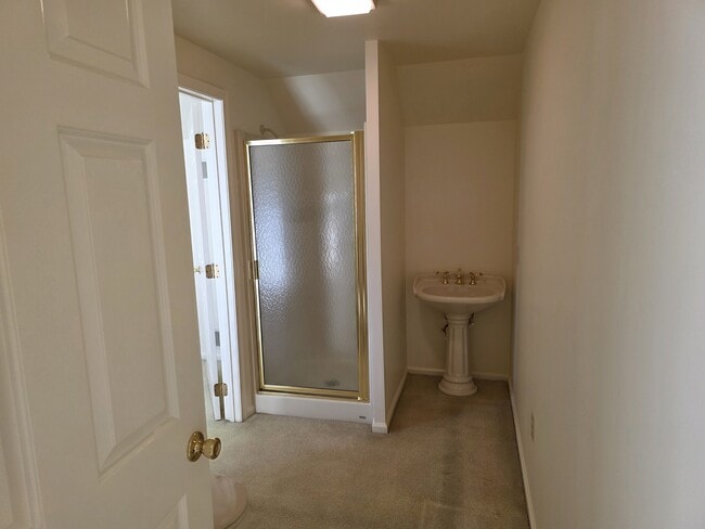 Building Photo - 411 Firehouse Rd