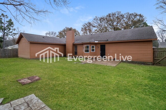 Building Photo - 3809 Chablis Cove