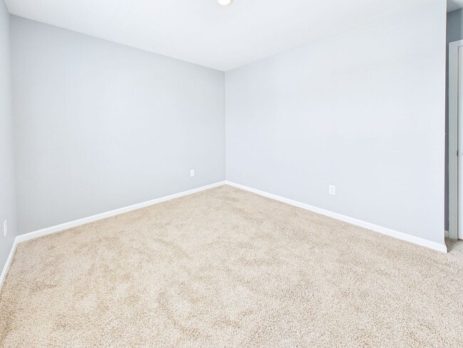 Building Photo - 7047 Woodline Dr