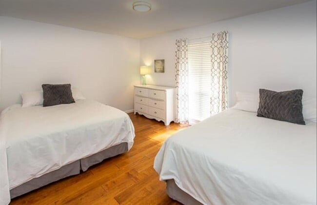 Building Photo - 4608 Cliffstone Cove