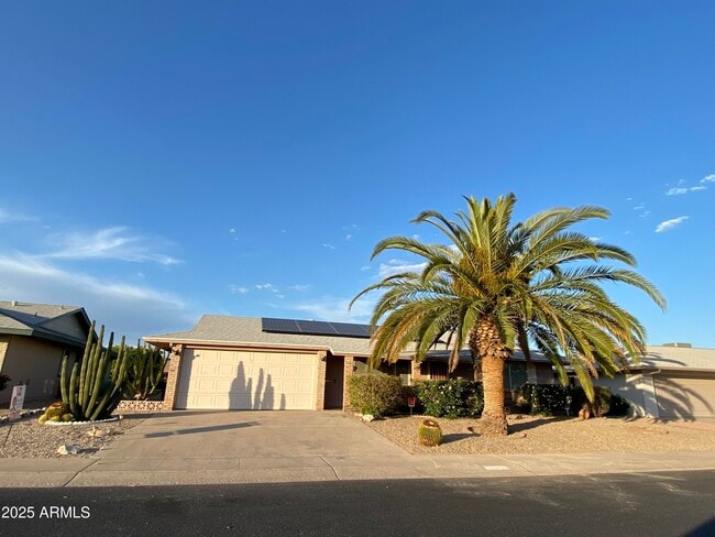 Building Photo - 10422 W Meade Dr