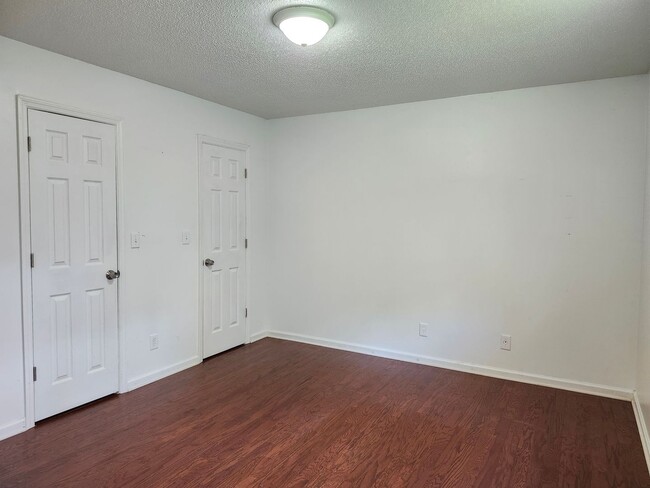 Building Photo - 3 Bedroom 2 bath home in North Hixson TN