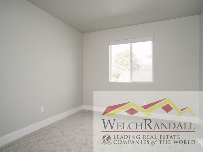 Building Photo - 3 Bed 2.5 Bath Beautiful Townhome in West ...