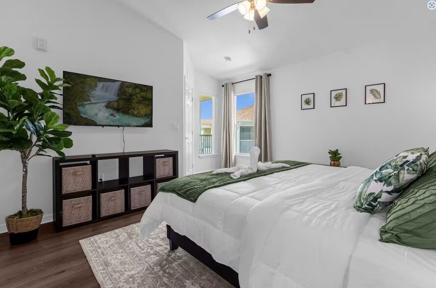 Master Bedroom - 8840 Grand Palms Cir