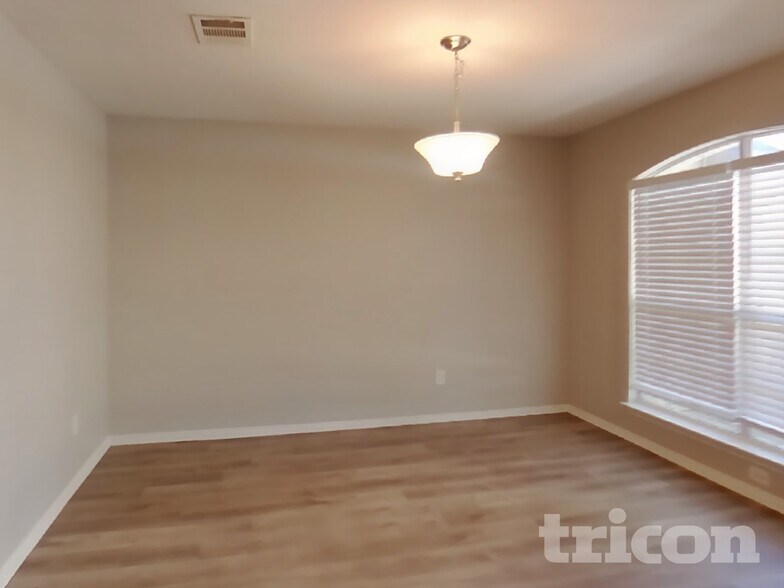 Building Photo - 407 Westcreek Drive Royse City TX