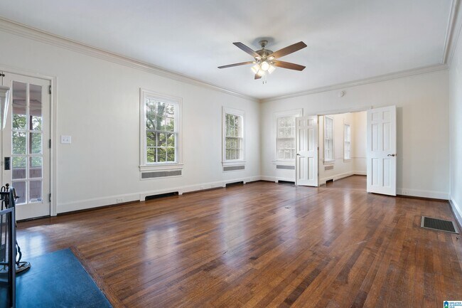 Building Photo - 1404 Morningside Dr