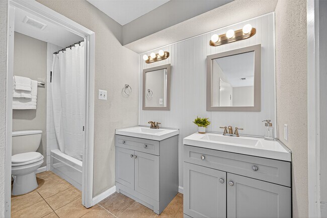 Building Photo - 4064 Belle Park Dr