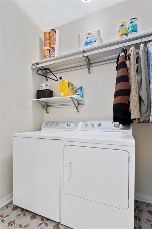 Building Photo - 2101 Town Centre Dr