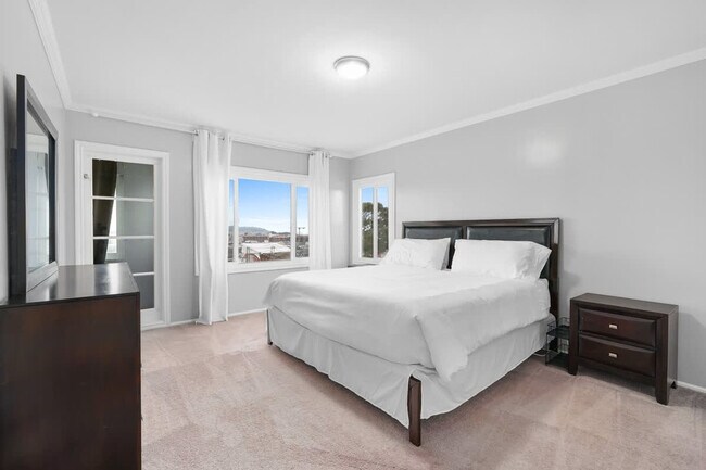 Building Photo - 145-147-147 Stanyan St