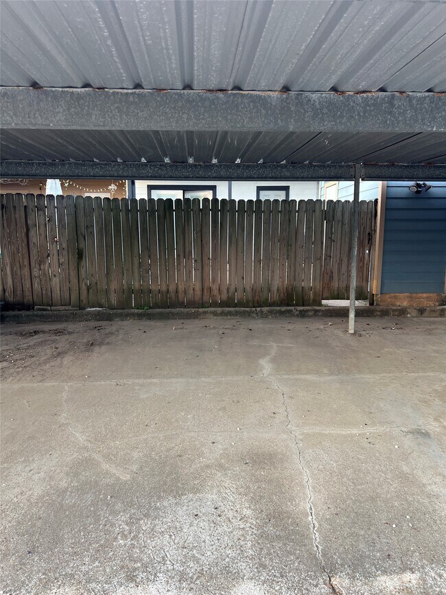 Building Photo - 1945 Miramar Green St