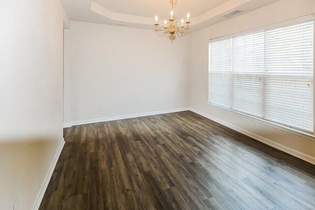 Building Photo - 10617 Red Pine Ct
