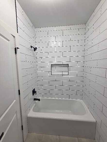 Building Photo - 15 Voorhees St