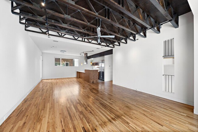 Building Photo - 105 Willard St