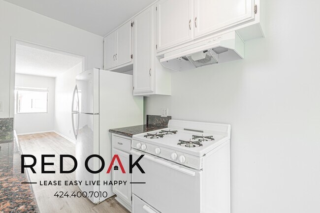 Building Photo - 1726 W 146th St